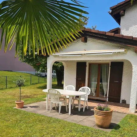 Suesse Doppelhaushaelfte, Mit Garten Und Parkplaetzen Casa vacanze